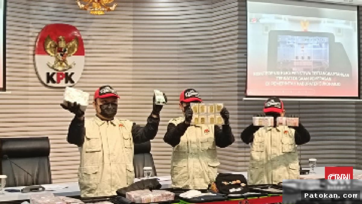 KPK Geledah Rumah Bupati Sukoharjo, Sita Uang Miliaran