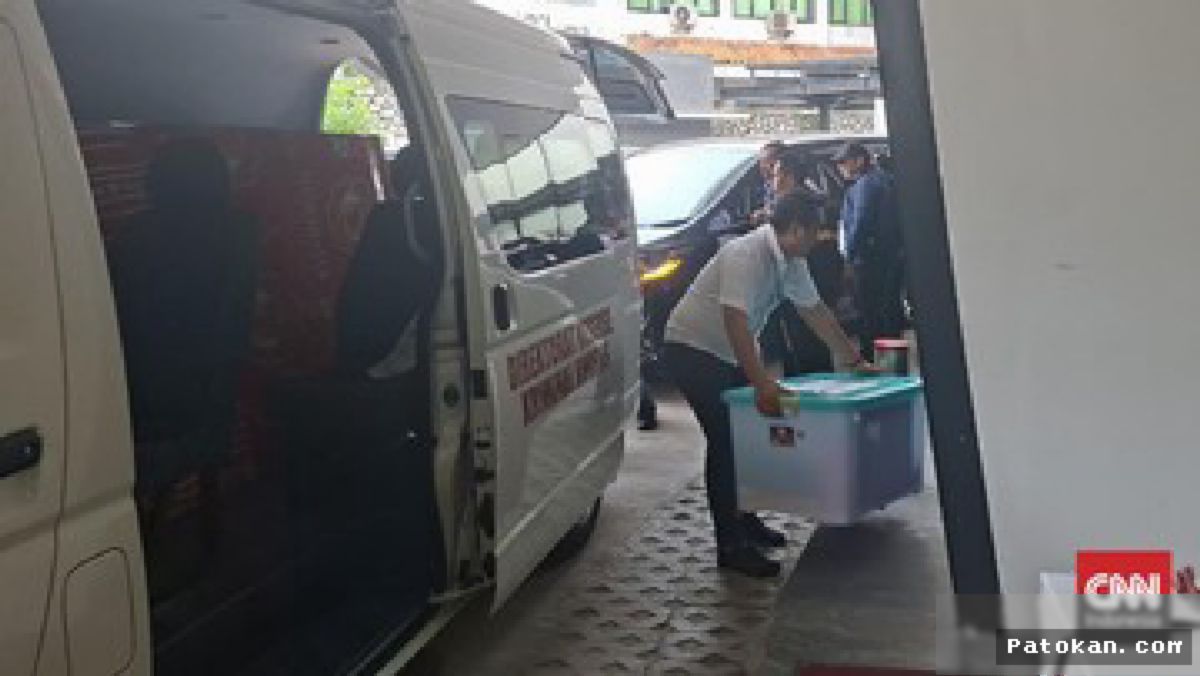 Polri Serahkan Barang Bukti Kasus Febrie Adriansyah ke Kejagung