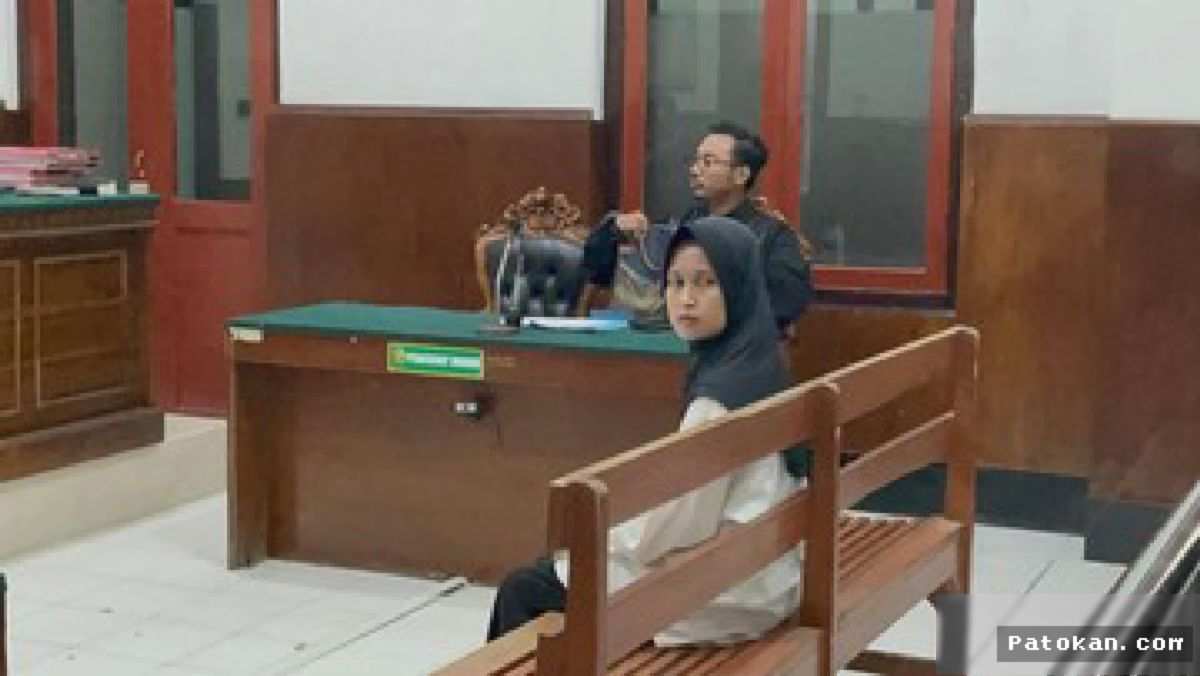 [SURABAYA] — Terapis Spa Gasak ATM Pelanggan, Divonis 2,5 Tahun Penjara