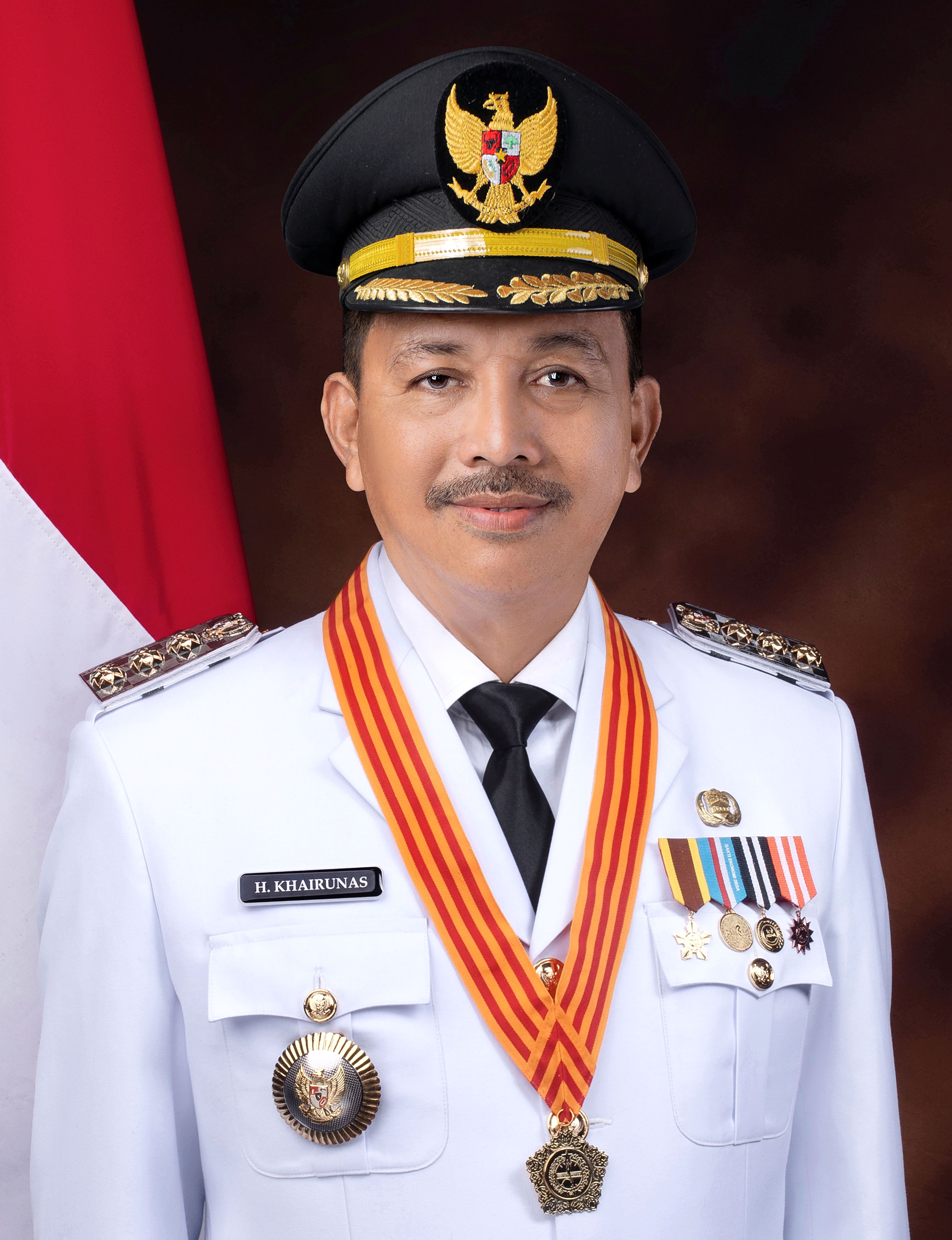 Khairunas: Profil dan Kinerja Bupati Solok Selatan