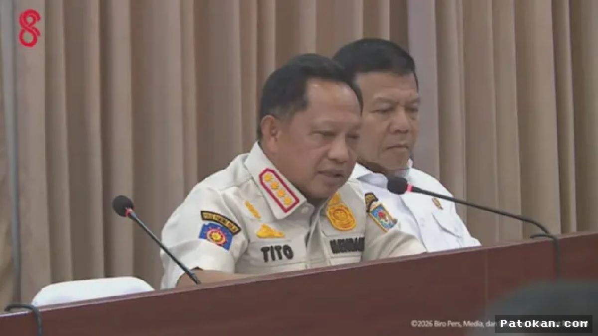 Mendagri Tito Karnavian Pimpin Rapat Penanganan Kebakaran Hutan dan Lahan