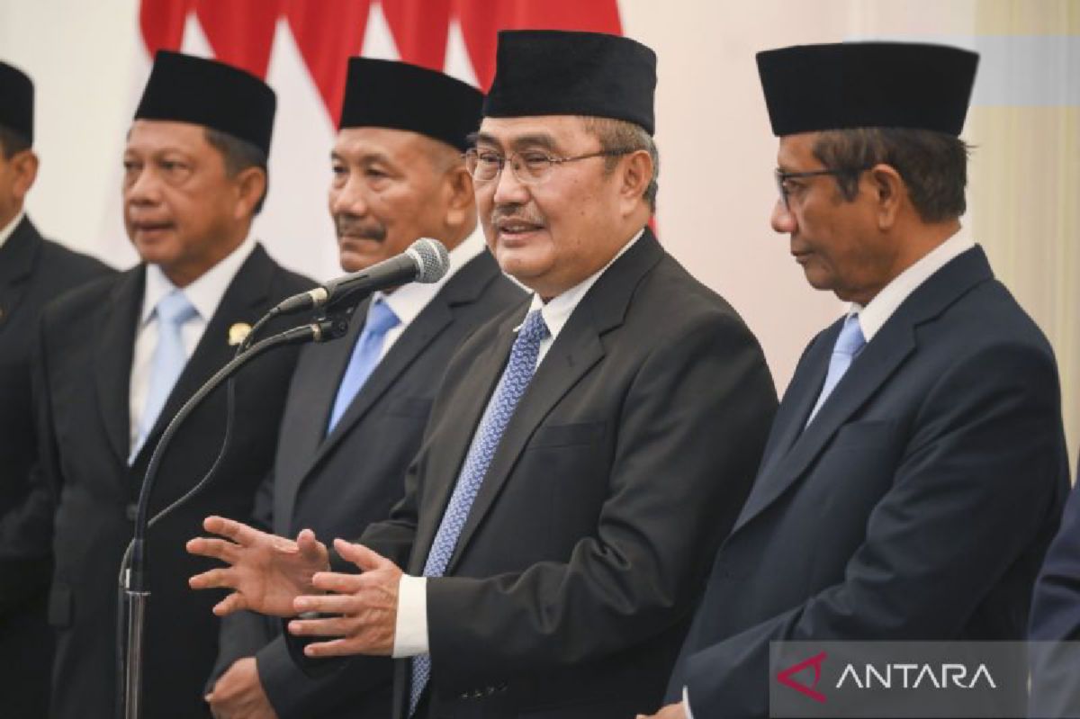 Jimly Asshiddiqie Dilantik Pimpin Komite Reformasi Polri