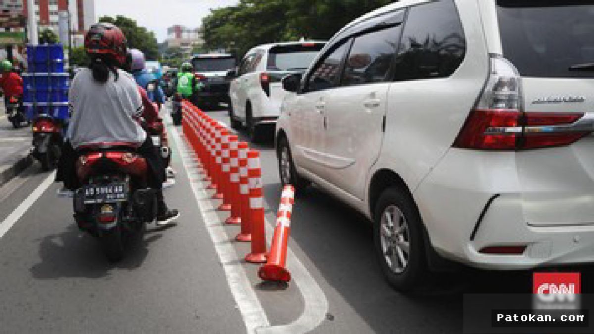 Pemasangan Stick Cone Rawa Buntu Dikritik, Kemacetan Makin Parah